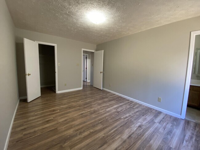 Building Photo - 3620 Beswick Ct