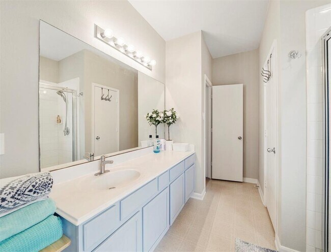 Building Photo - 2806 Crestbrook Bend Ln