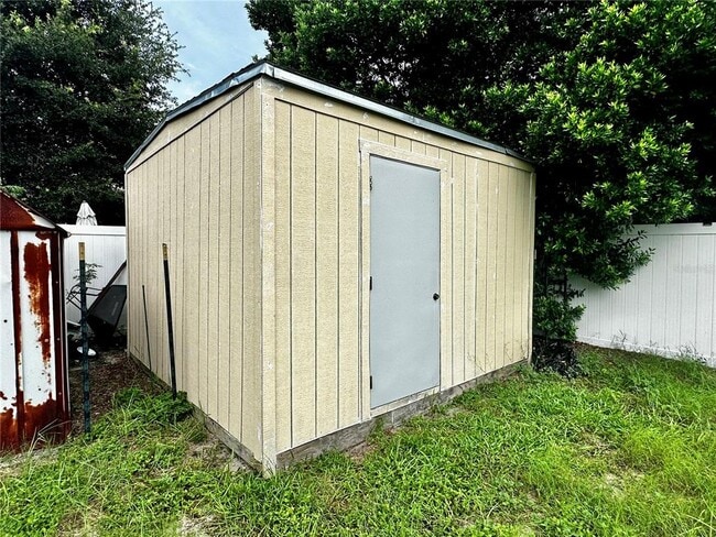 Building Photo - 8225 Pin Oak Ave