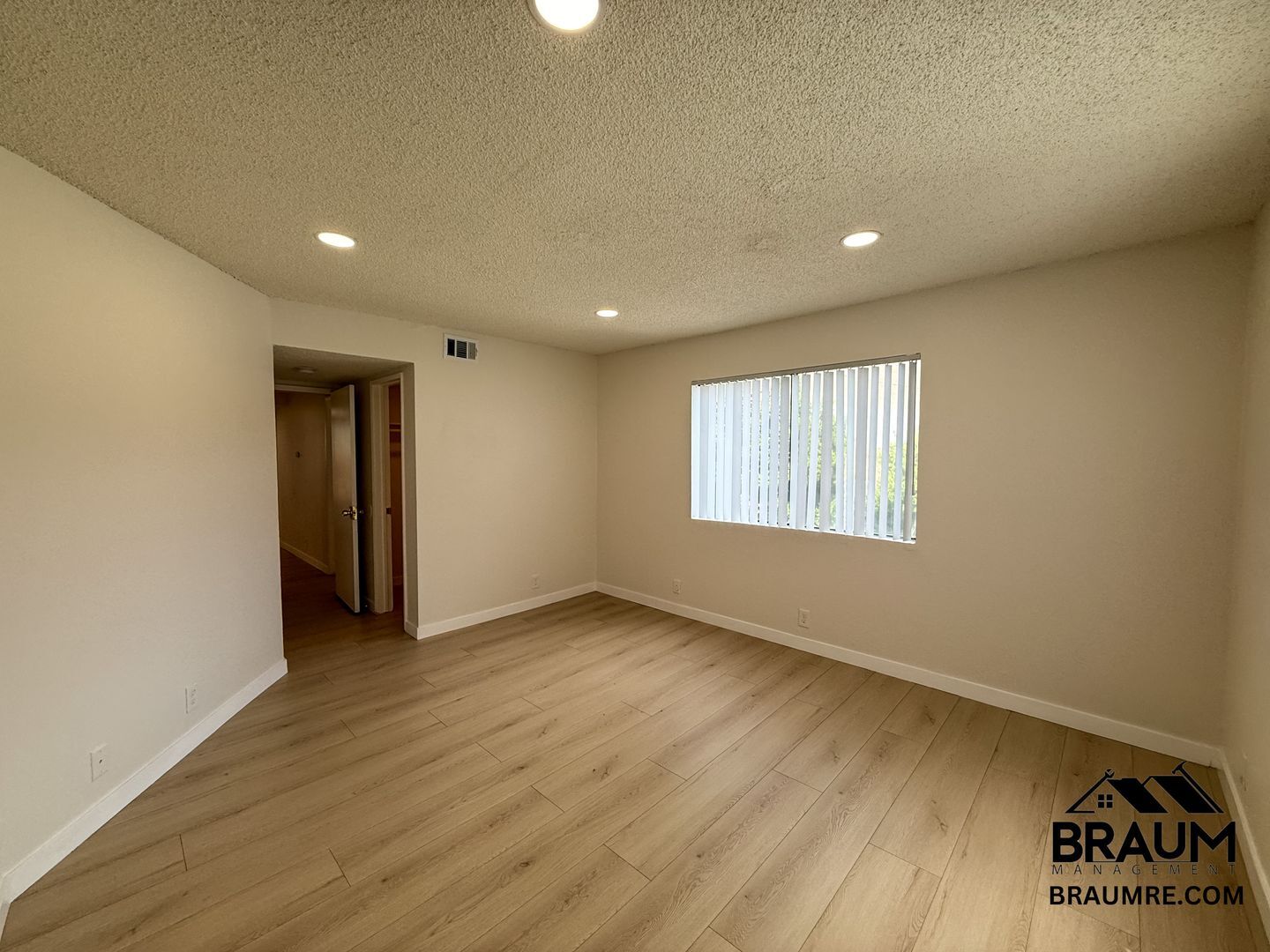 Building Photo - 4638 Tilden Ave