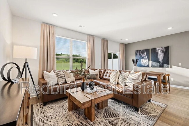 Building Photo - 2008 Acadia Wy