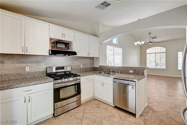 Building Photo - 9845 Lenox Crest Pl