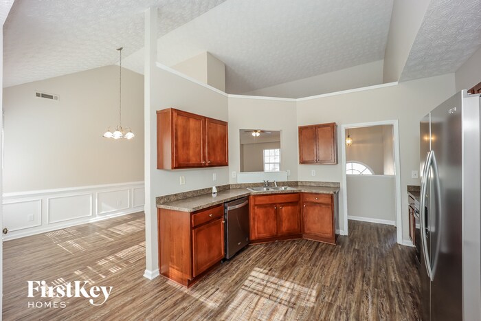 Building Photo - 420 Ashley Trail