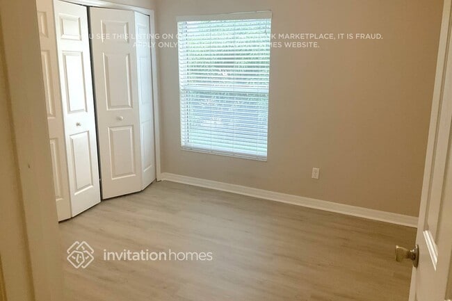 Building Photo - 1735 Creekwater Blvd