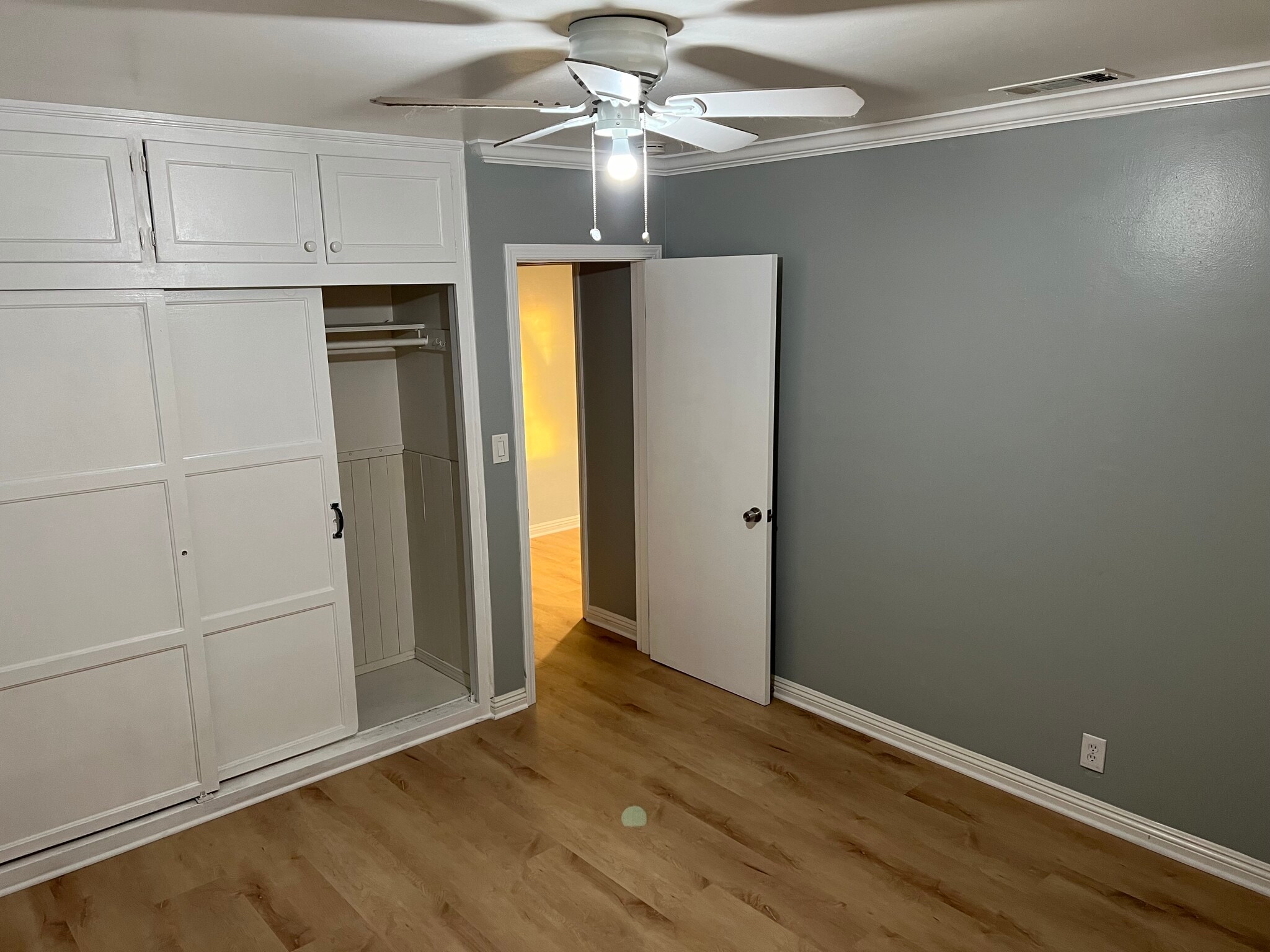 Building Photo - 576 Geneva Ave