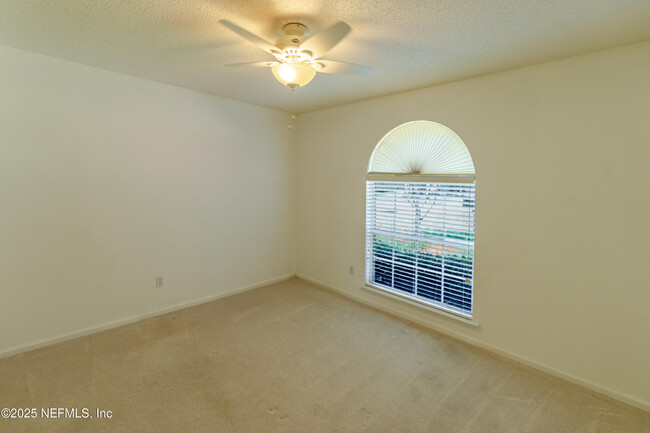 Building Photo - 1623 Sandy Springs Dr