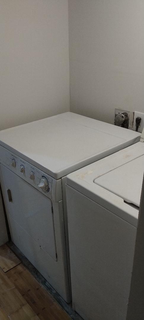 Building Photo - 1876 Princeton Ave