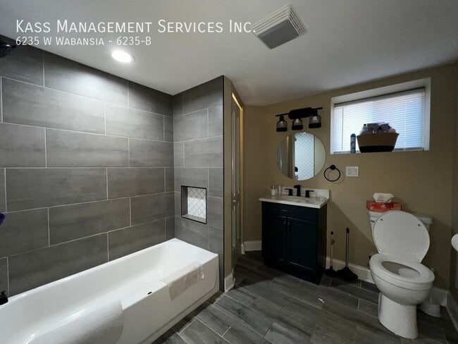 Building Photo - 6235 W Wabansia-6235-B