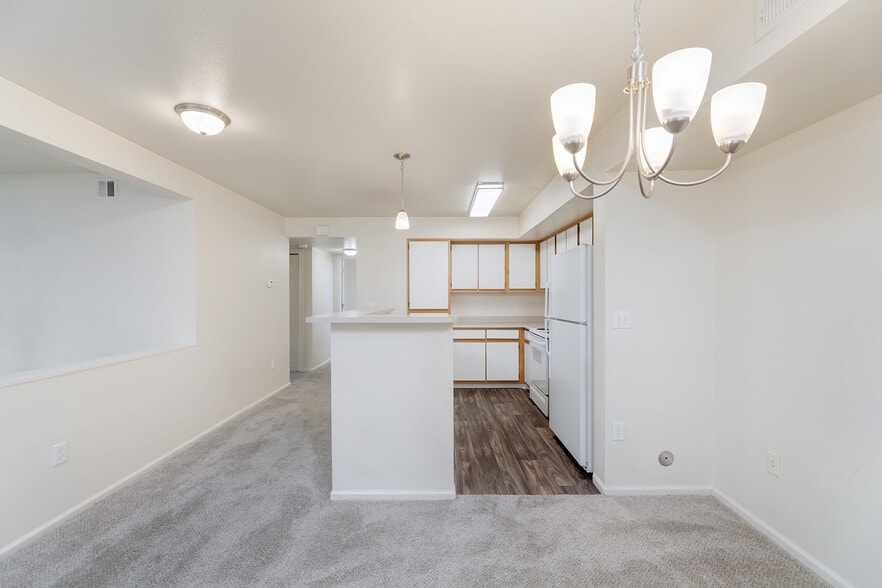 1x1 Unit - Rembrandt Park Apartments