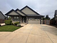 Building Photo - 2019 construction 3 bedroom 2 full bath We...
