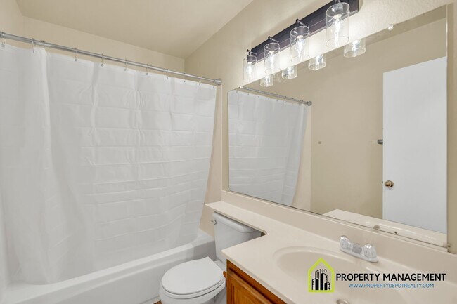 Building Photo - Beautifully Remodeled 3-Bedroom Home for Rent