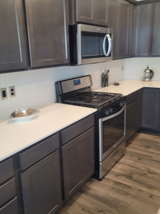 Building Photo - Edgewood home for rent - 4 bedroom 3 bath ...