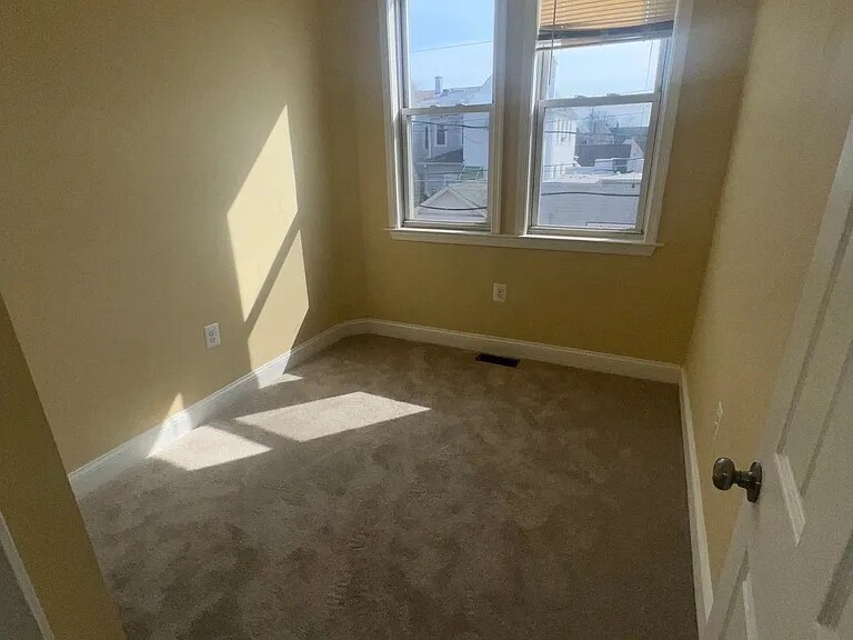 Building Photo - 139 Ventnor Terrace