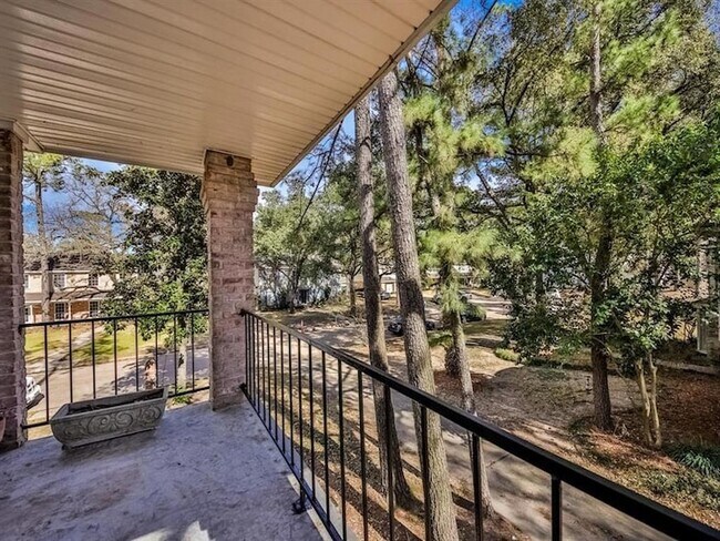 Building Photo - 10519 Laneview Dr