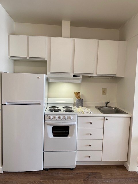 Building Photo - Hudson Heights Studio Apartments