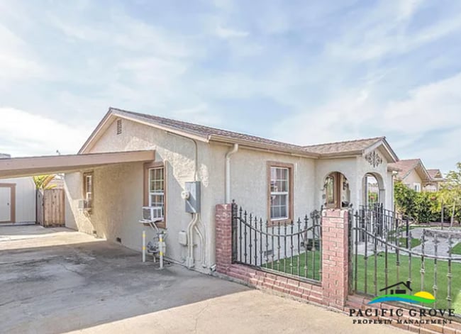 Building Photo - Bright and Roomy 2 Bedroom 2 Bathroom Home