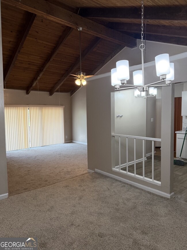 Building Photo - 3575 Oakvale Rd