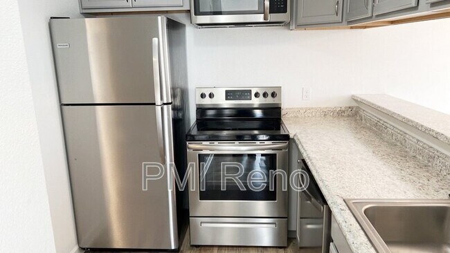 Building Photo - 2700 Plumas St