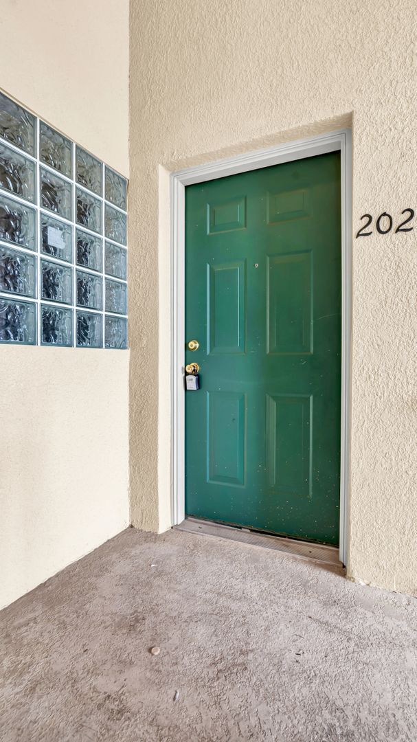 3 bedroom 2 bath Riverview Condo 6007 Skydale Way Riverview FL 33578