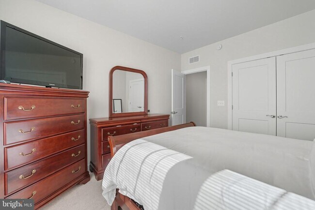 Building Photo - 707 Thomas Ln