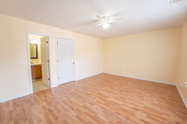 Building Photo - 7 Gimbal Cir