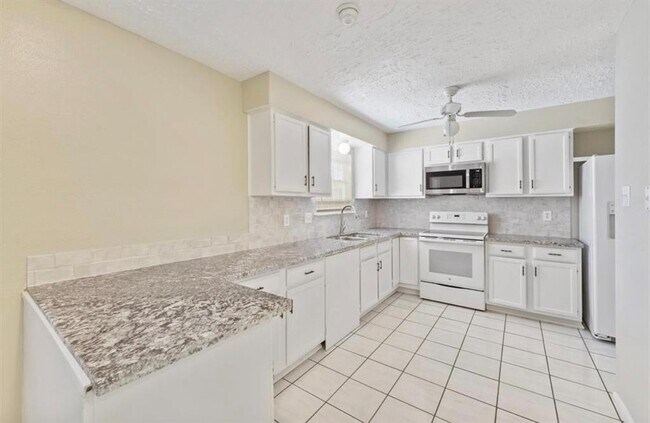 Building Photo - 1334 Great Dover Cir