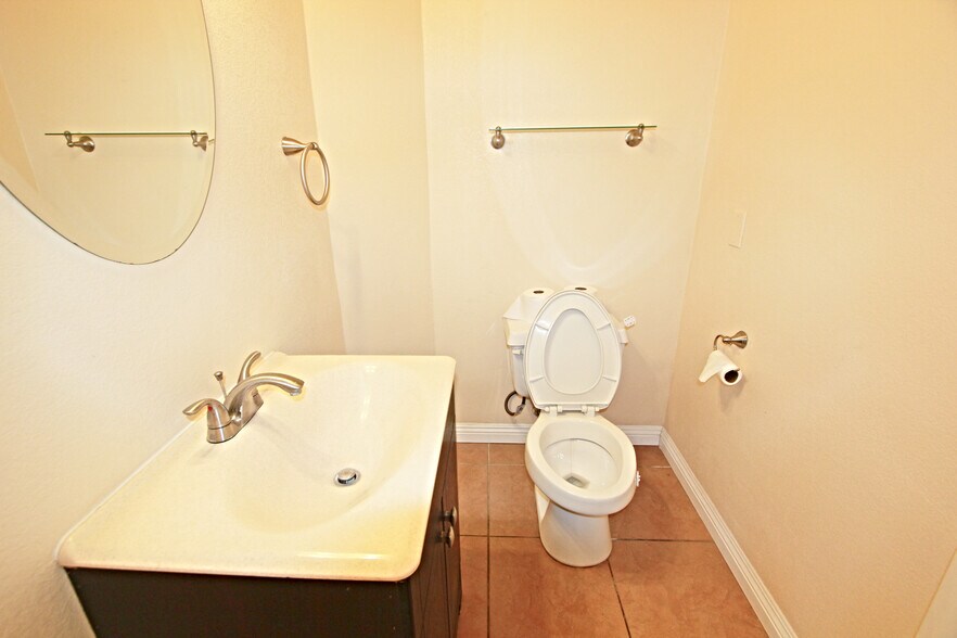 Building Photo - 4065 Ivey Vista Way