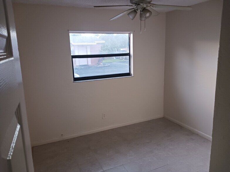 Building Photo - 2000 NW 27th St