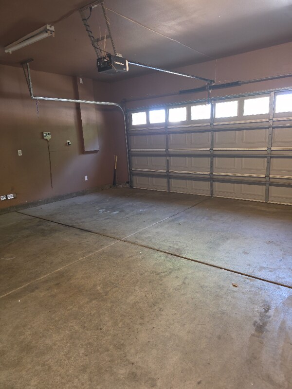 Building Photo - 17039 Crabapple Ln