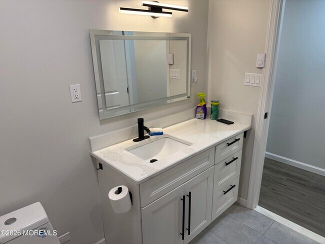 Building Photo - 286B Malvern Ct E