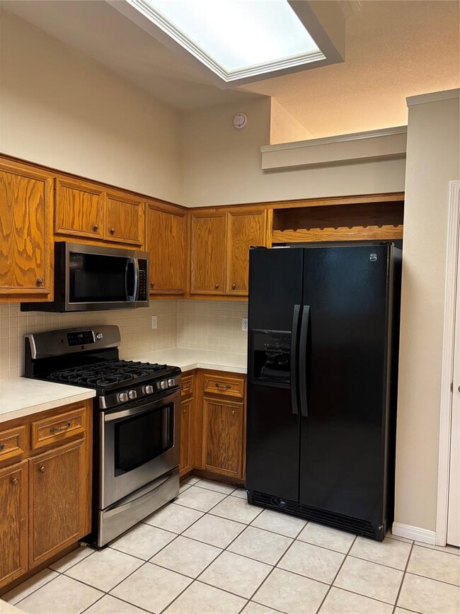 Building Photo - 4500 Abelia Dr