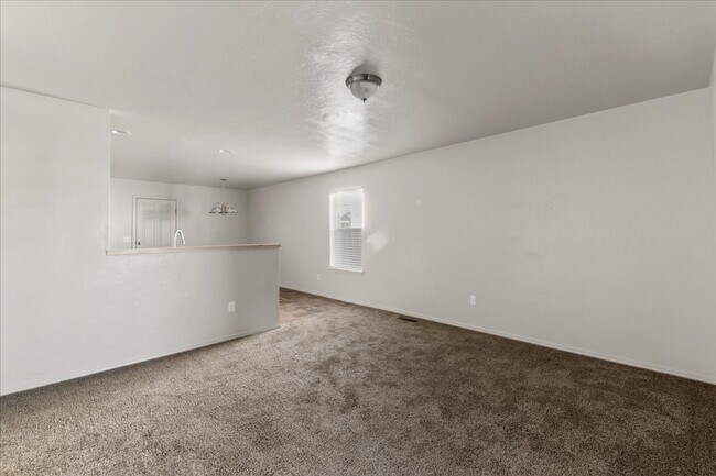 Building Photo - 11695 Altamont St