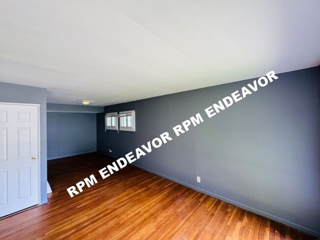 Building Photo - 3-bedroom Move-In Ready with Covered Outdo...