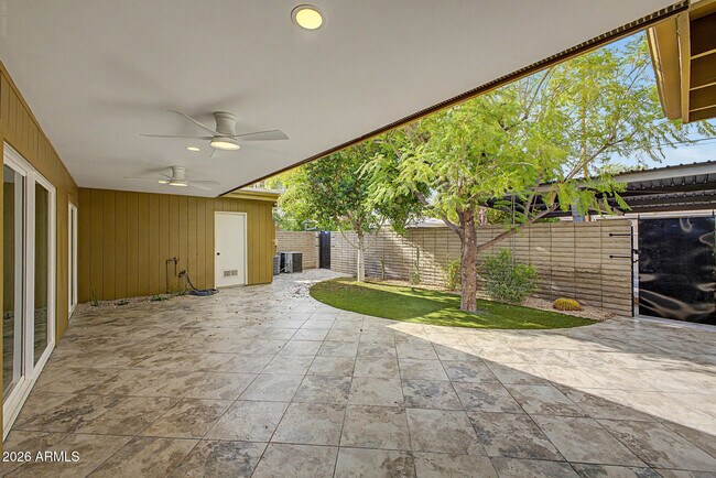 Building Photo - 3736 E Montecito Ave