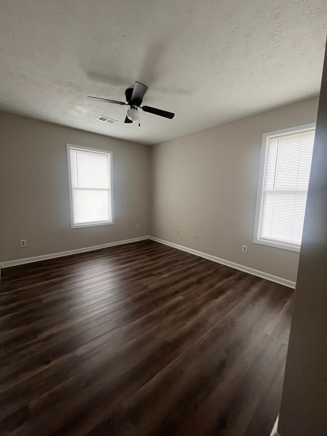 Building Photo - 2121 Briarcliff