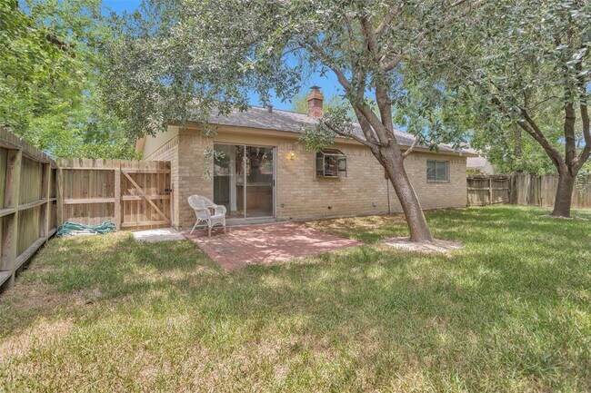 Building Photo - 9810 Kiwi Ln