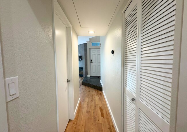 Building Photo - 3952 Richmond St