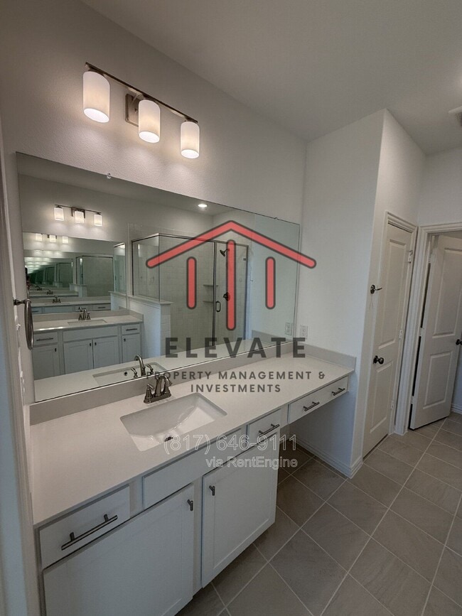 Building Photo - 724 4th St