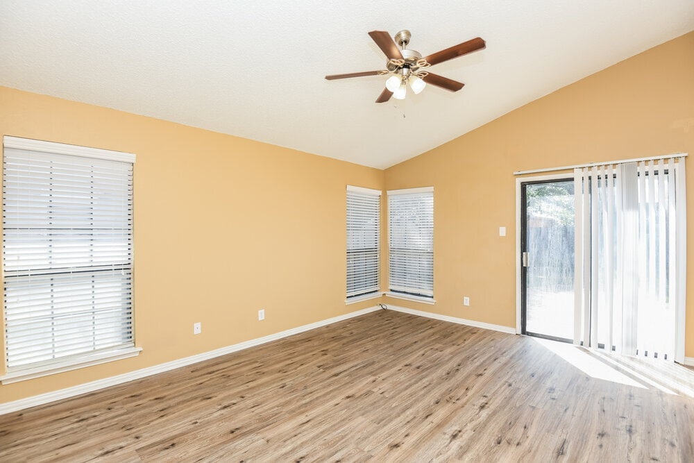 Building Photo - 2733 Forest Creek Dr