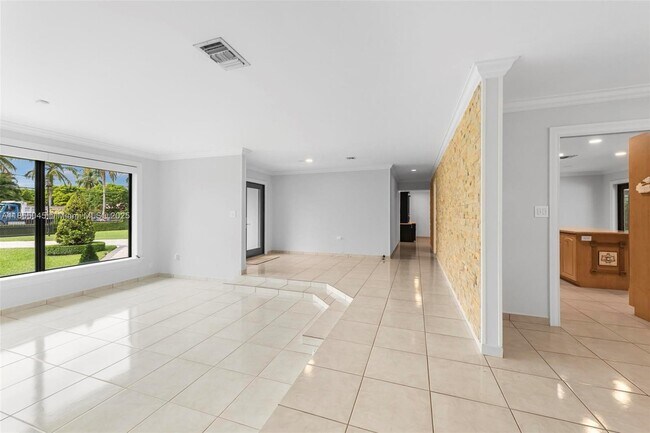 Building Photo - 9255 SW 108th St