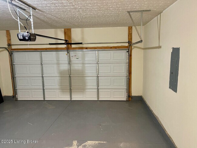 Building Photo - 13404 Cain Ln