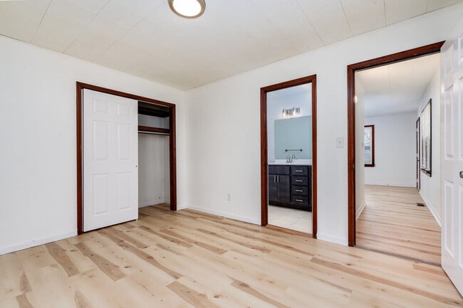 Building Photo - 9429 Harold Dr