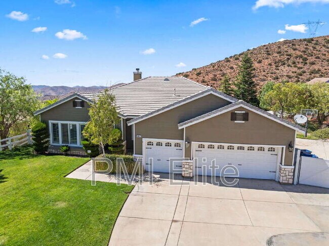 Building Photo - 34677 Desert Rd