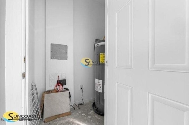 Building Photo - 8318 Zenith Cir