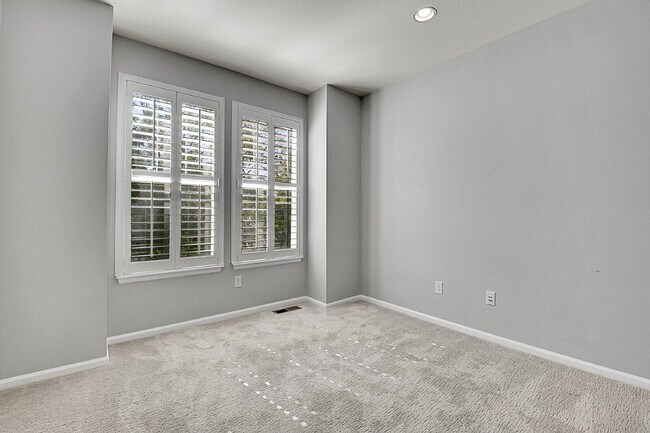 Building Photo - $3,300 - 3 Bed, 2.5 Bath Home in Westminst...