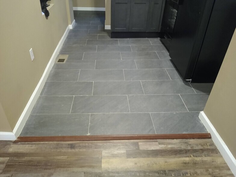 Building Photo - 2054 Ann St