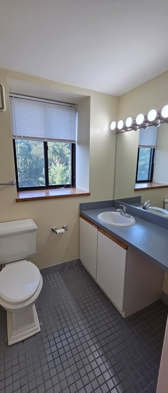 Building Photo - 200 Ledgewood Dr
