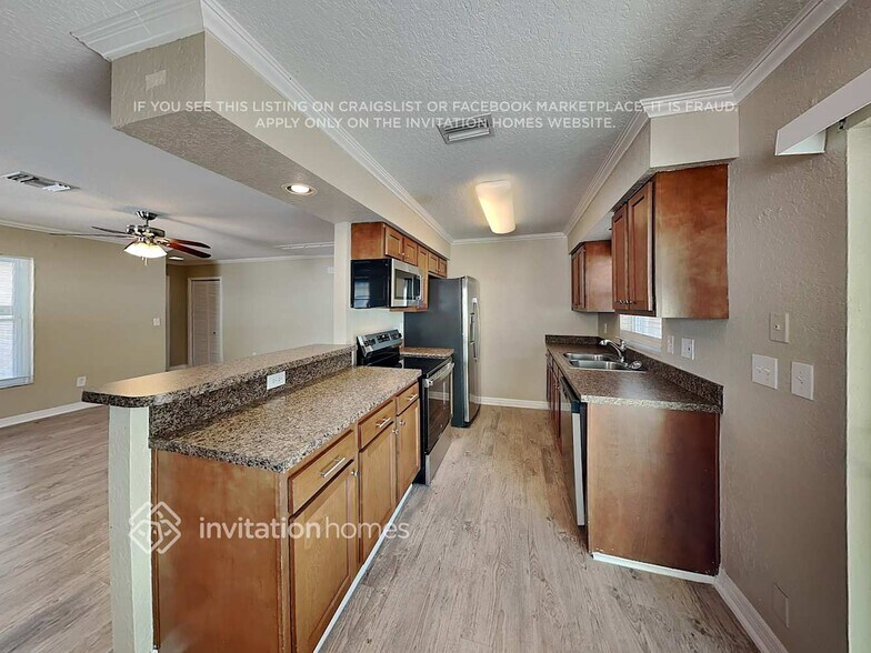 Building Photo - 1410 Stonehaven Way