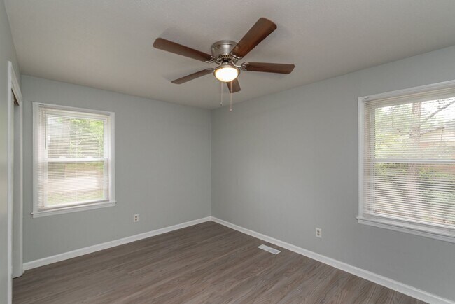 Building Photo - Freshly Updated 3BR with New LVP Flooring, Energy-Efficient Windows & Spacious Fenced Backyard