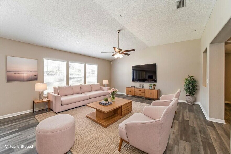 Building Photo - 11701 Carson Lake Dr W